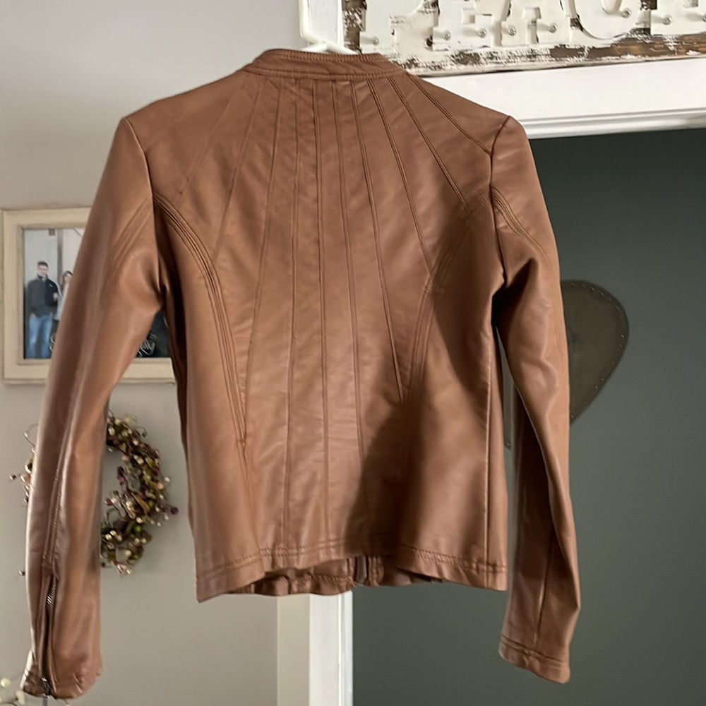 Cute jacket - Picture 2 of 4